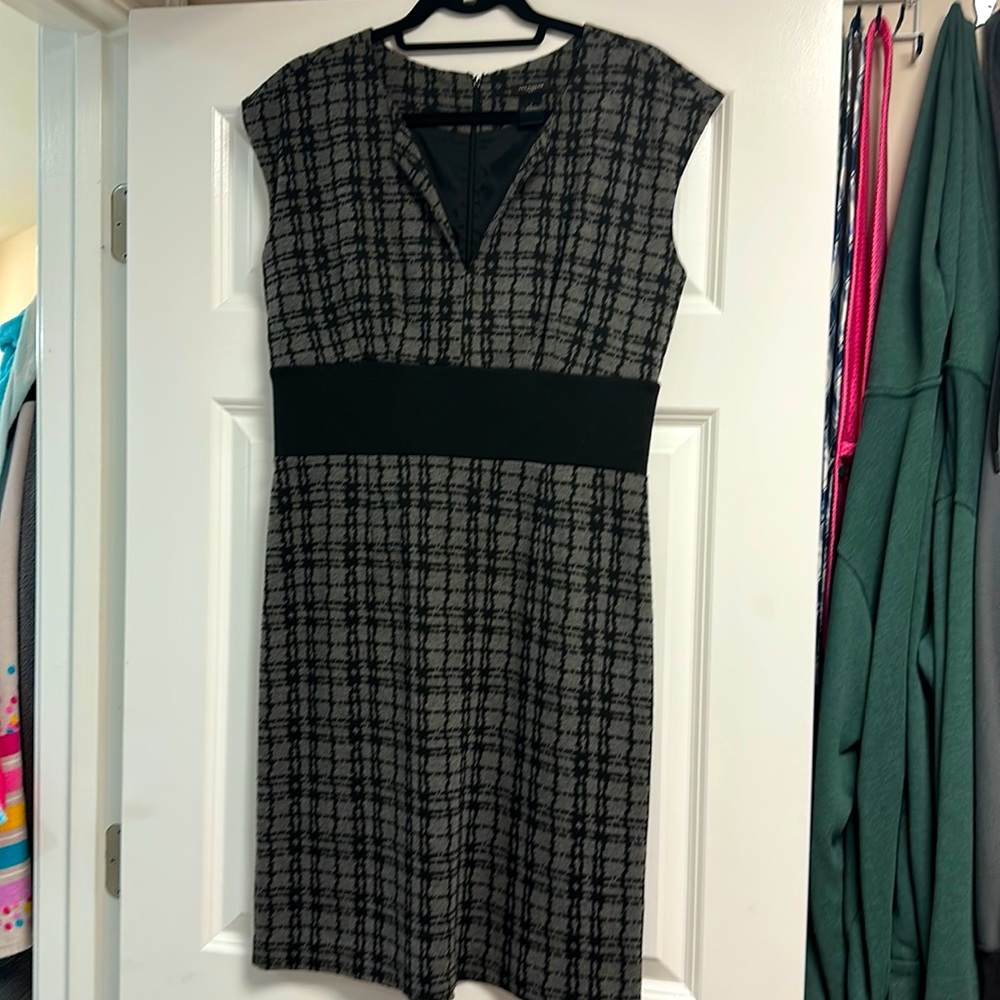 Ann Taylor sheath dress size 8